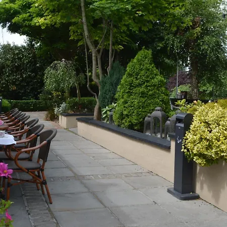 Woodfield House Hotel 3*