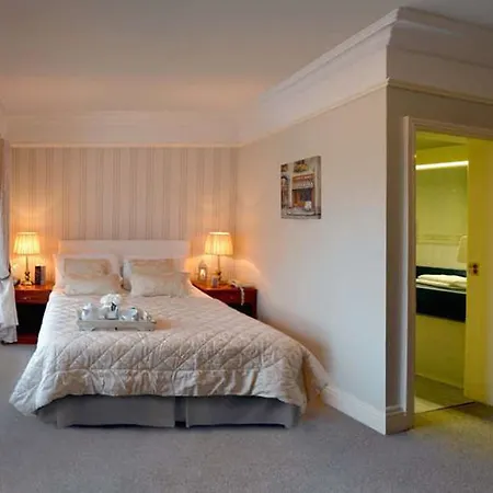 Woodfield House Hotel