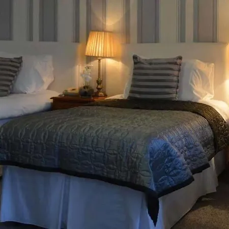 Woodfield House Hotel 3*
